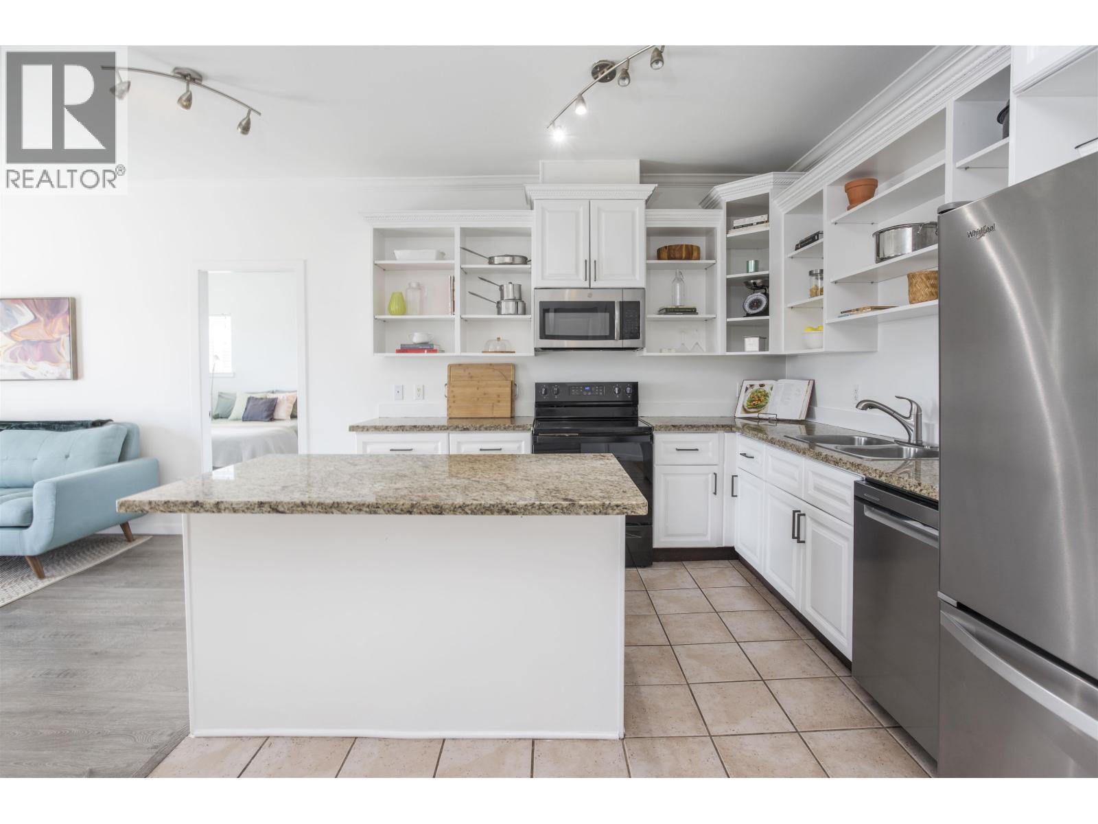 302 22363 Selkirk Avenue, Maple Ridge, British Columbia  V2X 2X6 - Photo 12 - R3107284