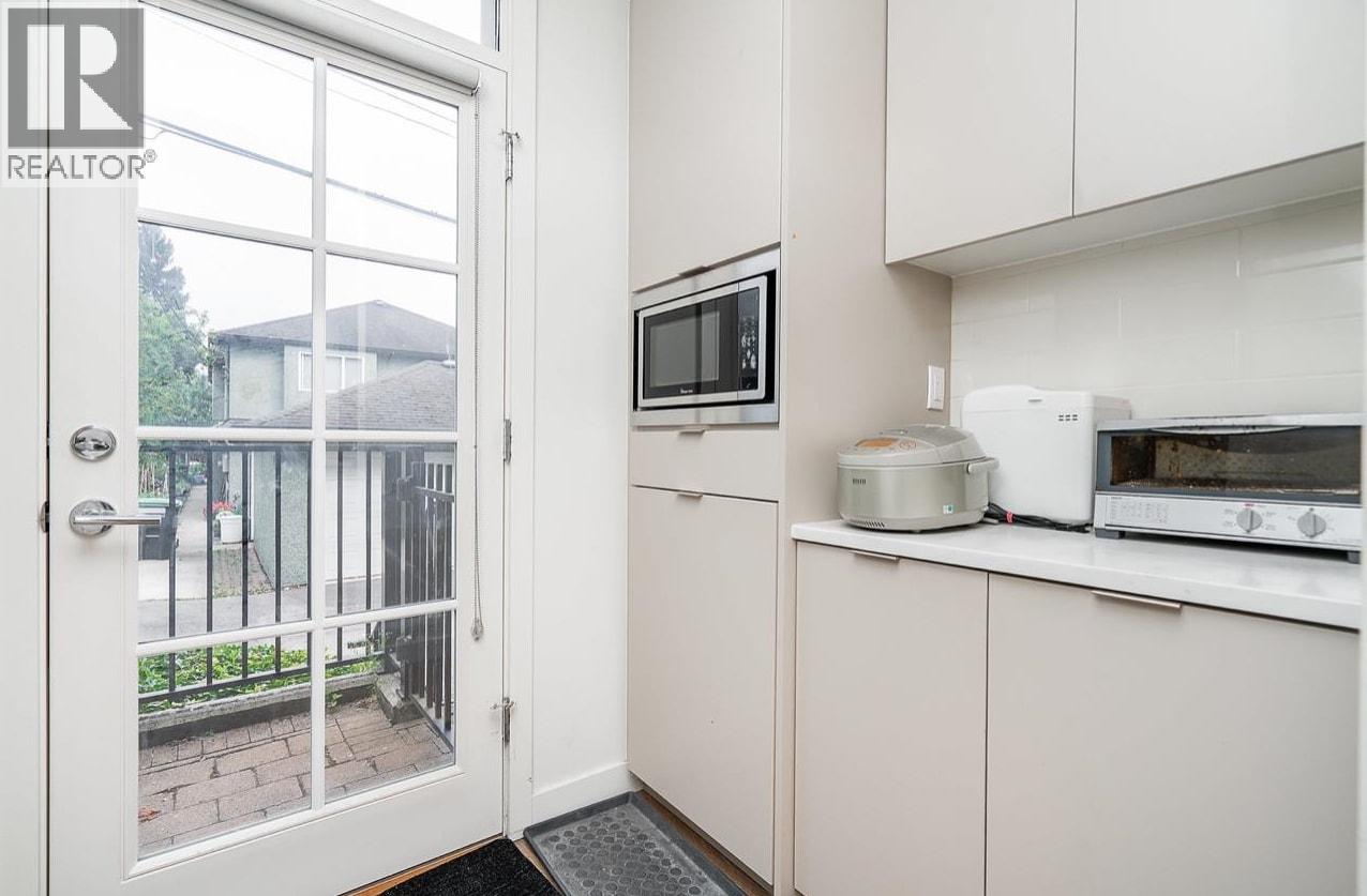 8562 Osler Street, Vancouver, British Columbia  V6P 4E4 - Photo 7 - R3110766