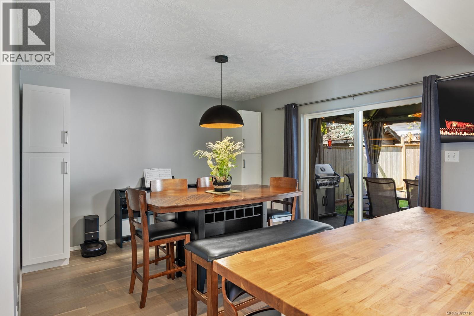 B 2425 1st St, Courtenay, British Columbia  V9N 8X9 - Photo 11 - 1032710