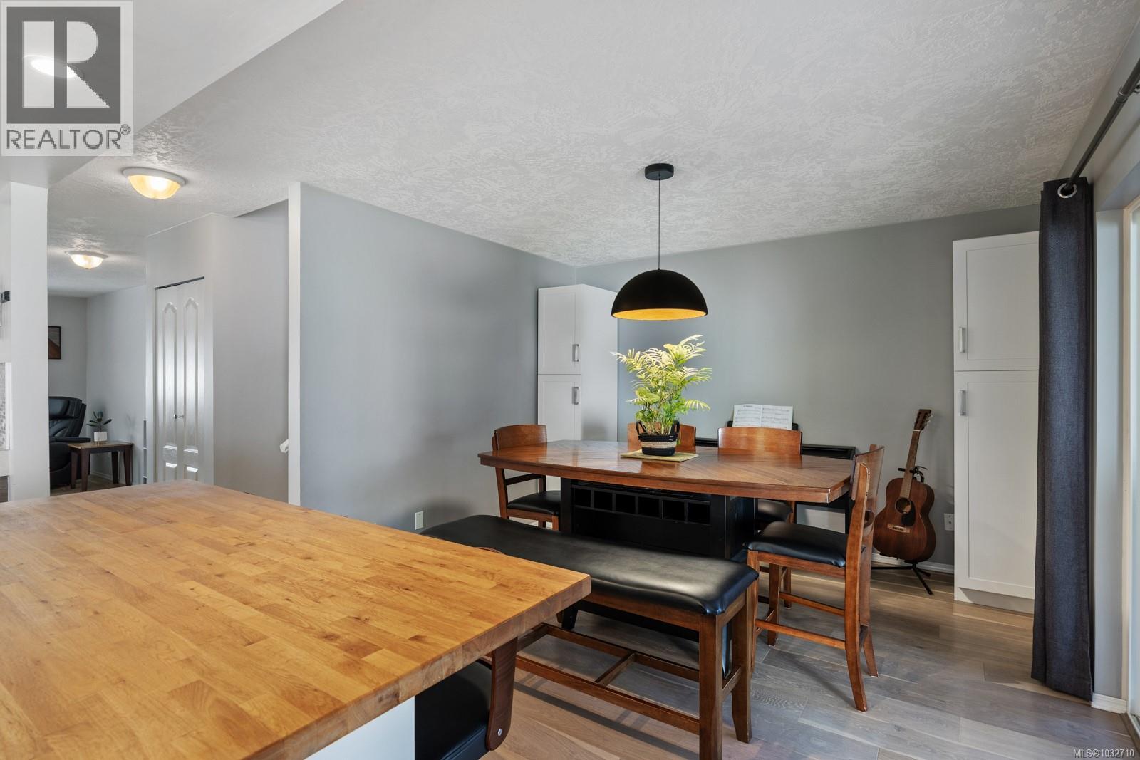 B 2425 1st St, Courtenay, British Columbia  V9N 8X9 - Photo 12 - 1032710