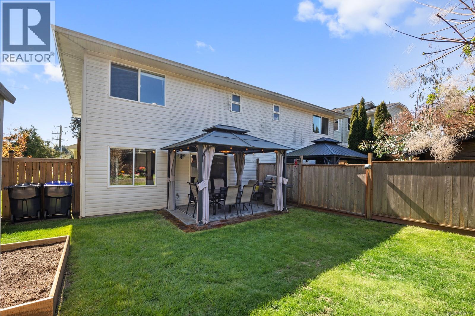 B 2425 1st St, Courtenay, British Columbia  V9N 8X9 - Photo 32 - 1032710