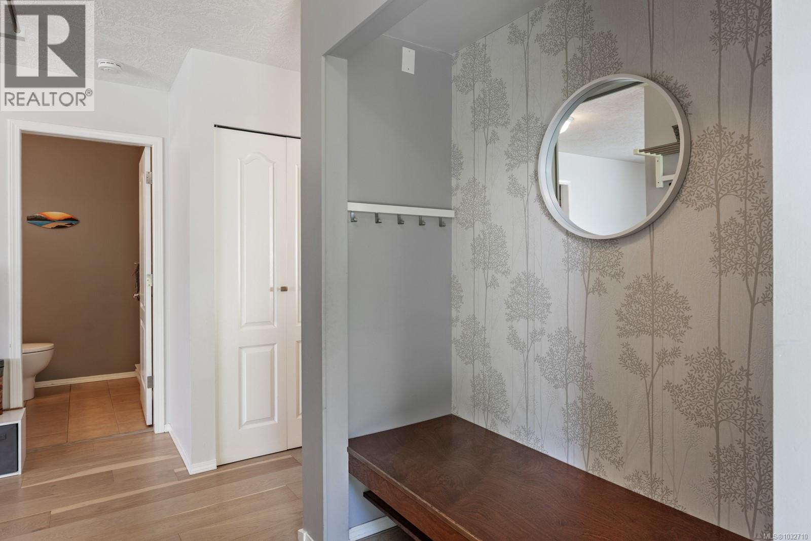 B 2425 1st St, Courtenay, British Columbia  V9N 8X9 - Photo 9 - 1032710