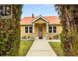 214 11th Avenue, Castlegar, British Columbia