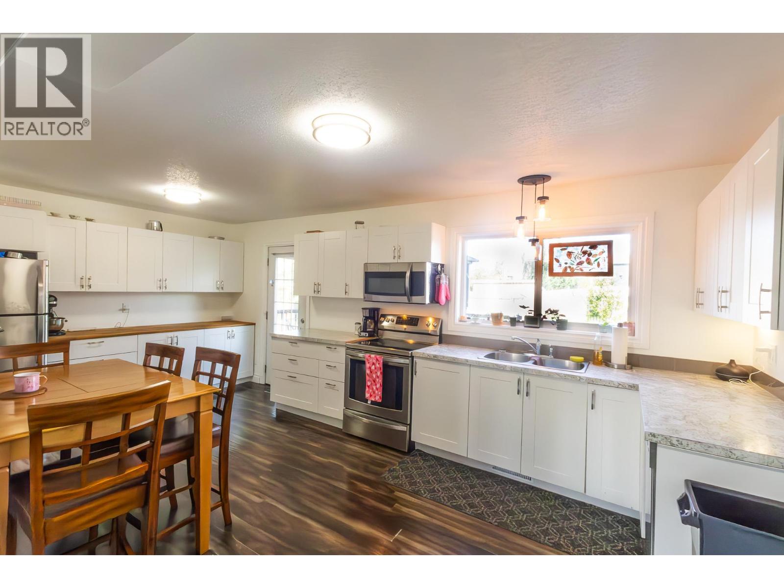 1924 90 Avenue, Dawson Creek, British Columbia  V1G 1A6 - Photo 8 - 10384362