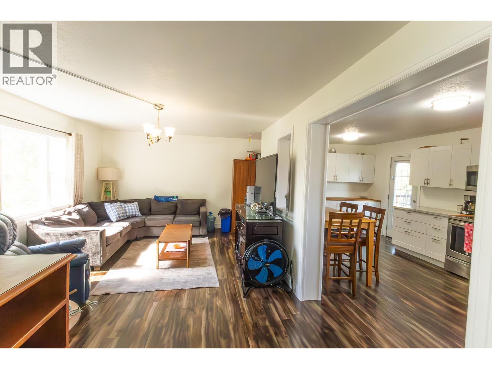 1924 90 Avenue, Dawson Creek, British Columbia  V1G 1A6 - Photo 3 - 10384362