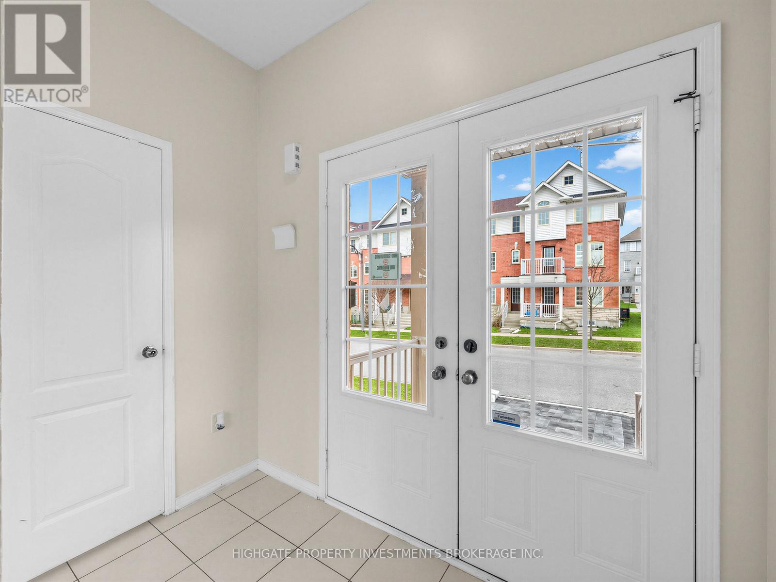 9 Barnham Street, Ajax, Ontario  L1Z 0M5 - Photo 2 - E13027622