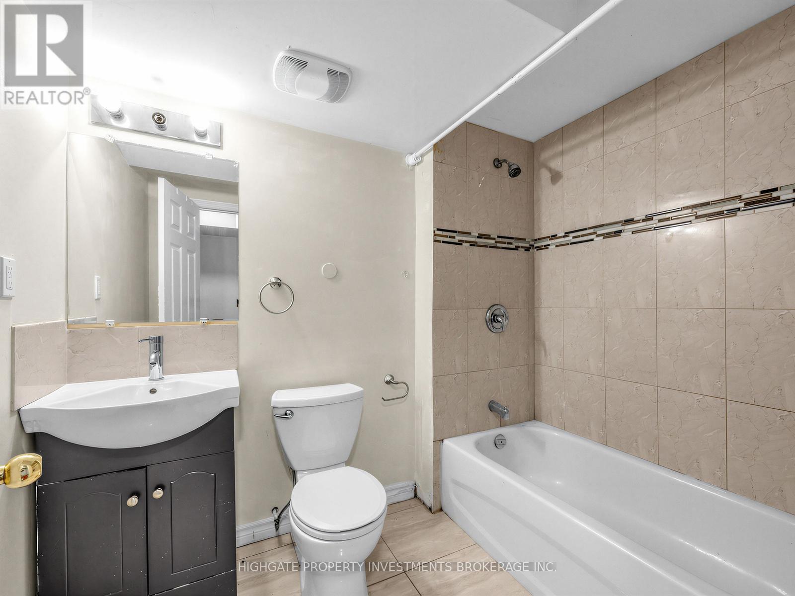 9 Barnham Street, Ajax, Ontario  L1Z 0M5 - Photo 31 - E13027622