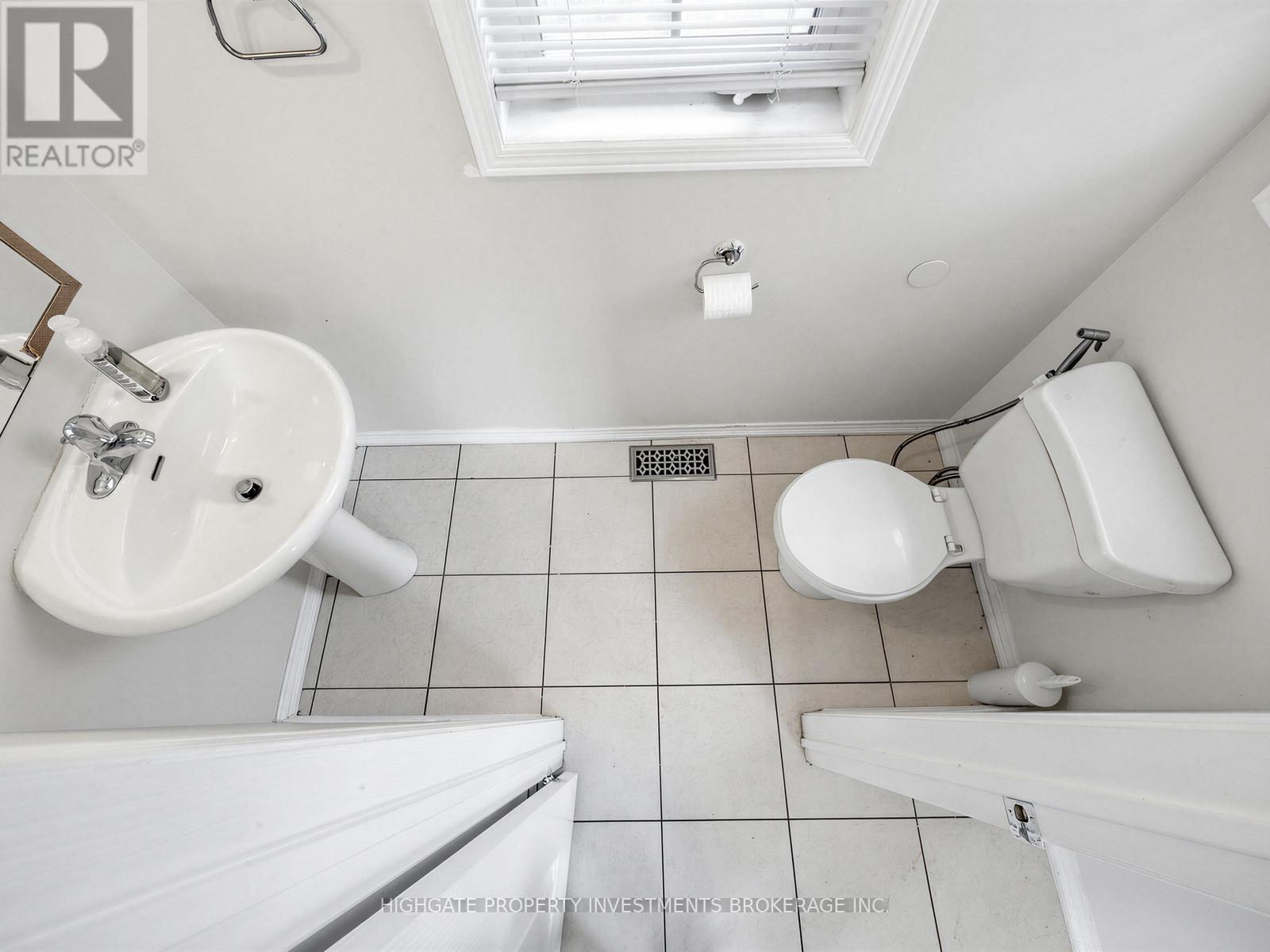 9 Barnham Street, Ajax, Ontario  L1Z 0M5 - Photo 6 - E13027622