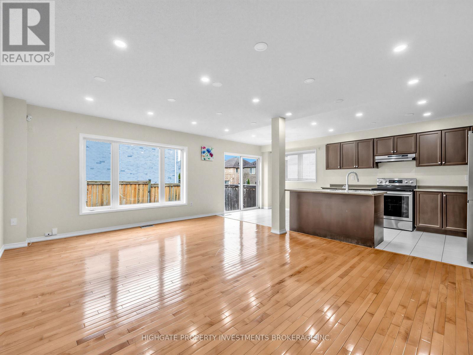 9 Barnham Street, Ajax, Ontario  L1Z 0M5 - Photo 7 - E13027622