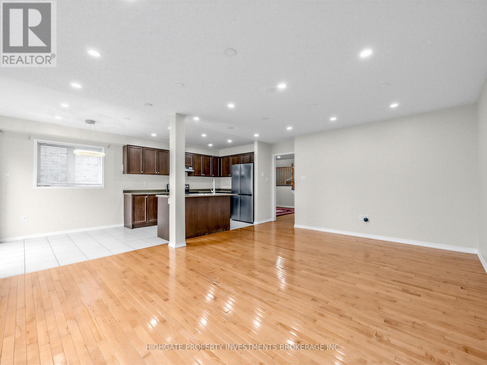 9 Barnham Street, Ajax, Ontario  L1Z 0M5 - Photo 8 - E13027622