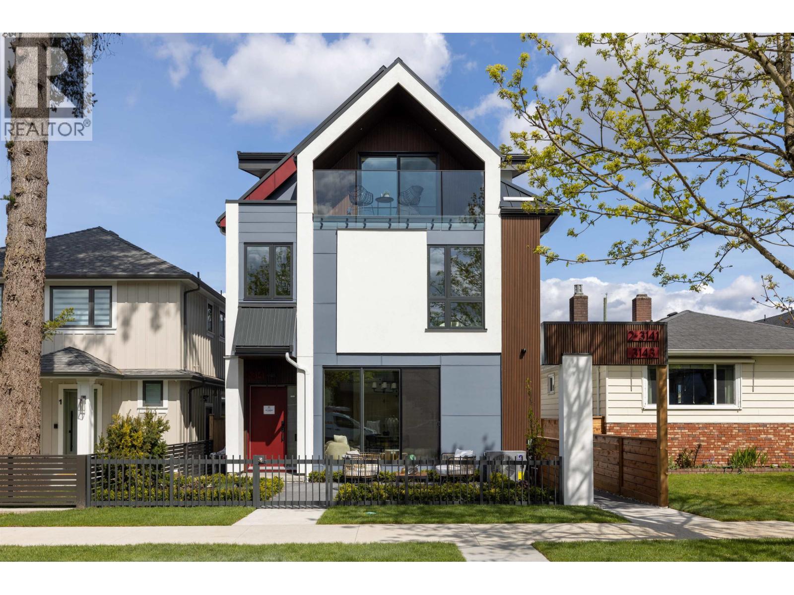 1 3141 E 19 AVENUE, Vancouver, British Columbia