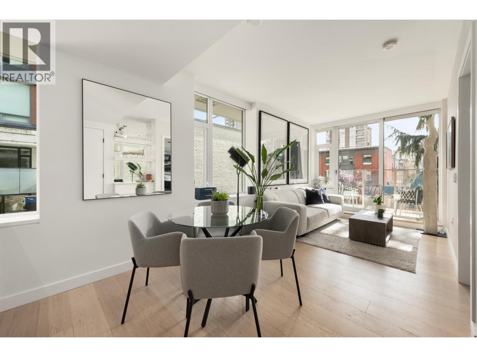 403 1365 Davie Street, Vancouver, British Columbia  V6E 1N5 - Photo 2 - R3114324