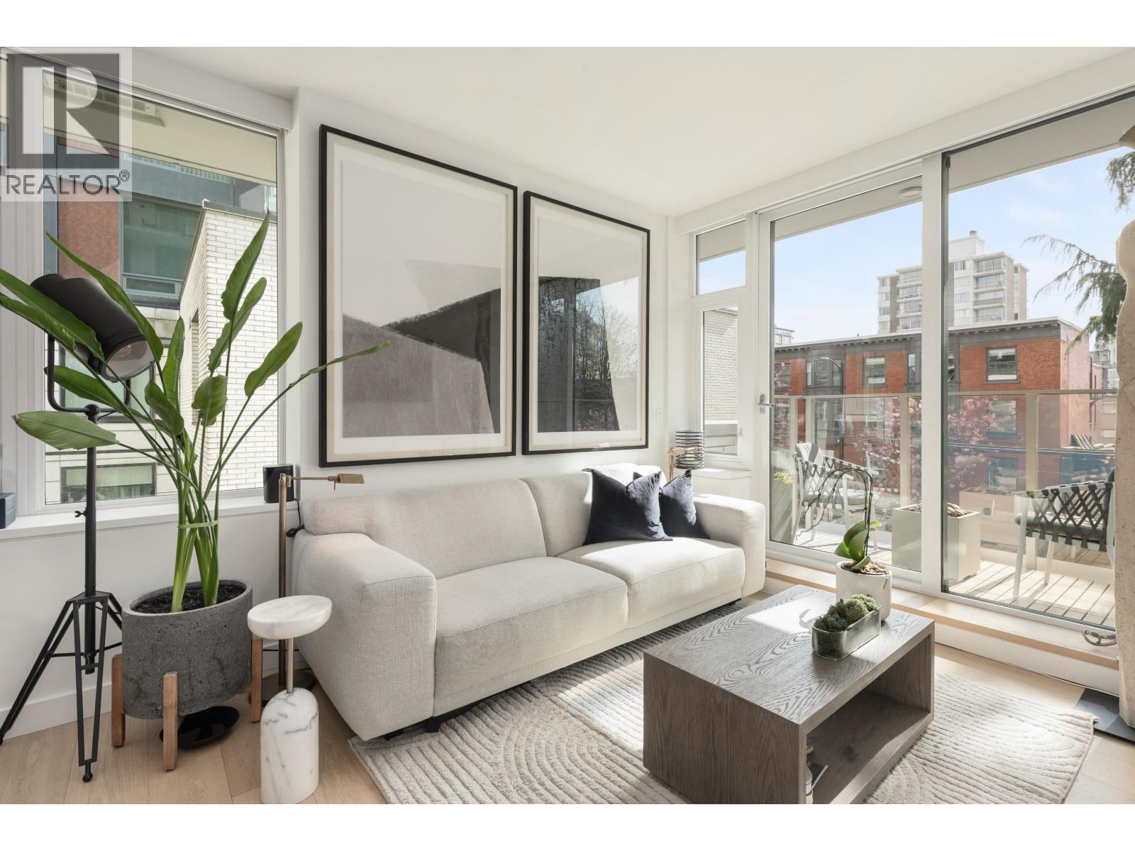 403 1365 Davie Street, Vancouver, British Columbia  V6E 1N5 - Photo 3 - R3114324