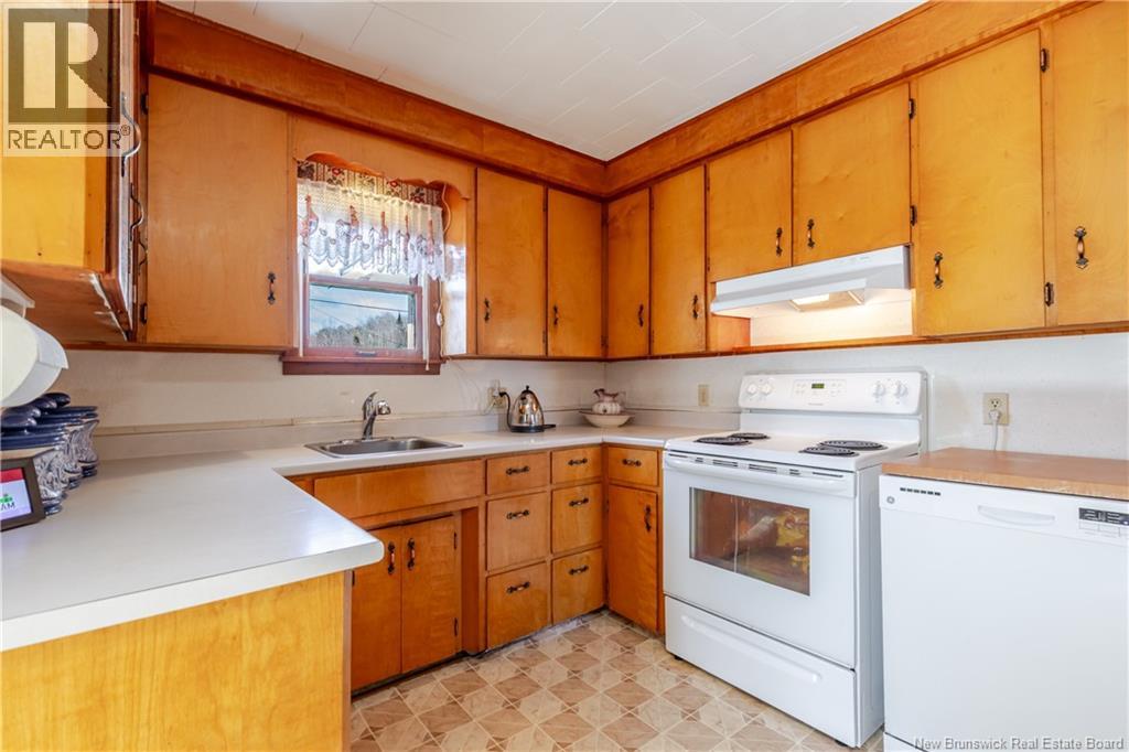 899 Route 102, Swan Creek, New Brunswick  E2V 2Y3 - Photo 9 - NB137254