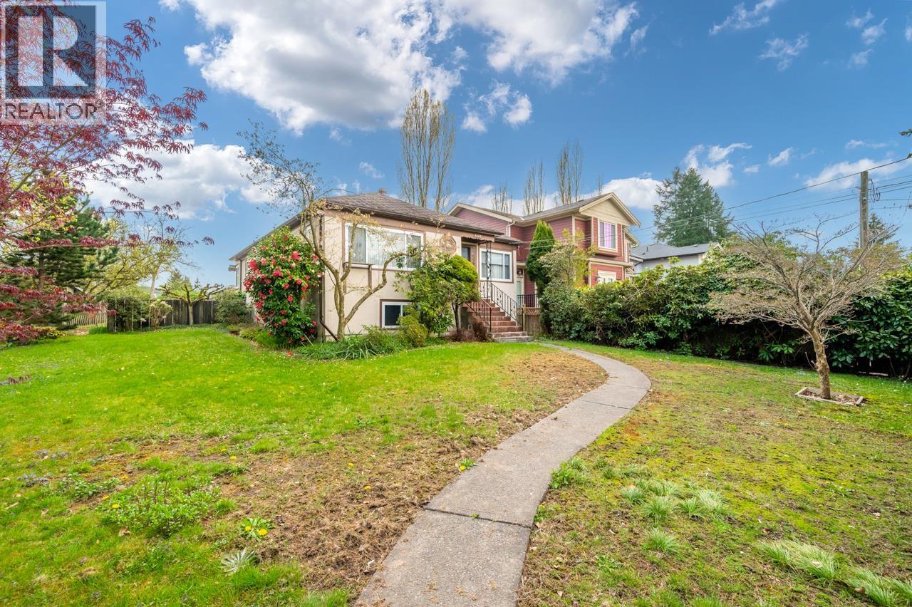 5432 Laurel Street, Burnaby, British Columbia  V5G 1N2 - Photo 4 - R3112237