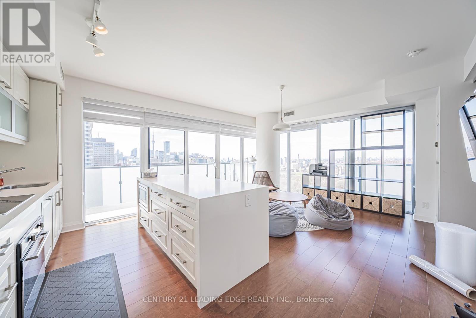 2104 - 1080 Bay Street, Toronto, Ontario  M5S 0A5 - Photo 7 - C13024554