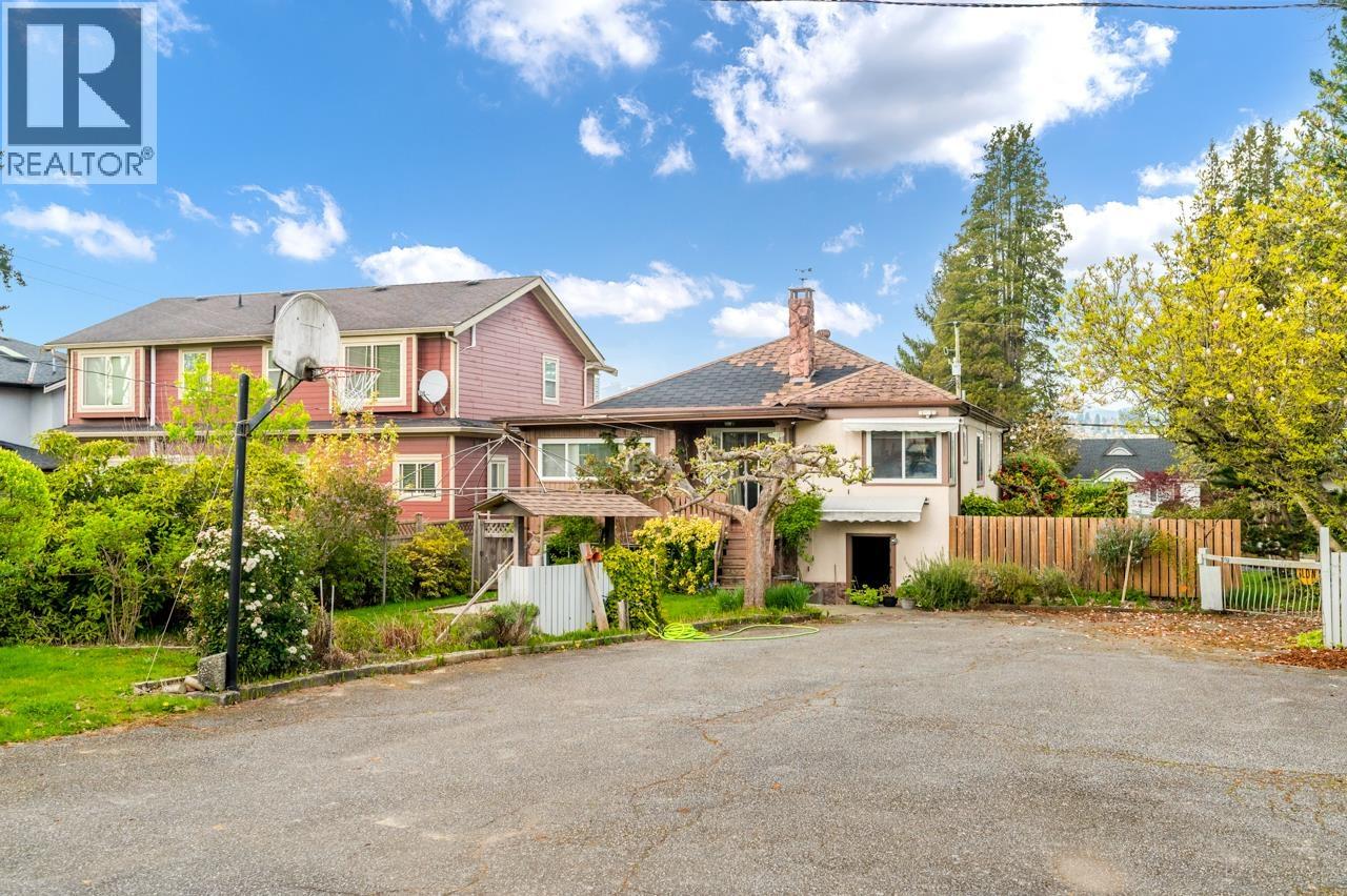 5432 Laurel Street, Burnaby, British Columbia  V5G 1N2 - Photo 28 - R3112237