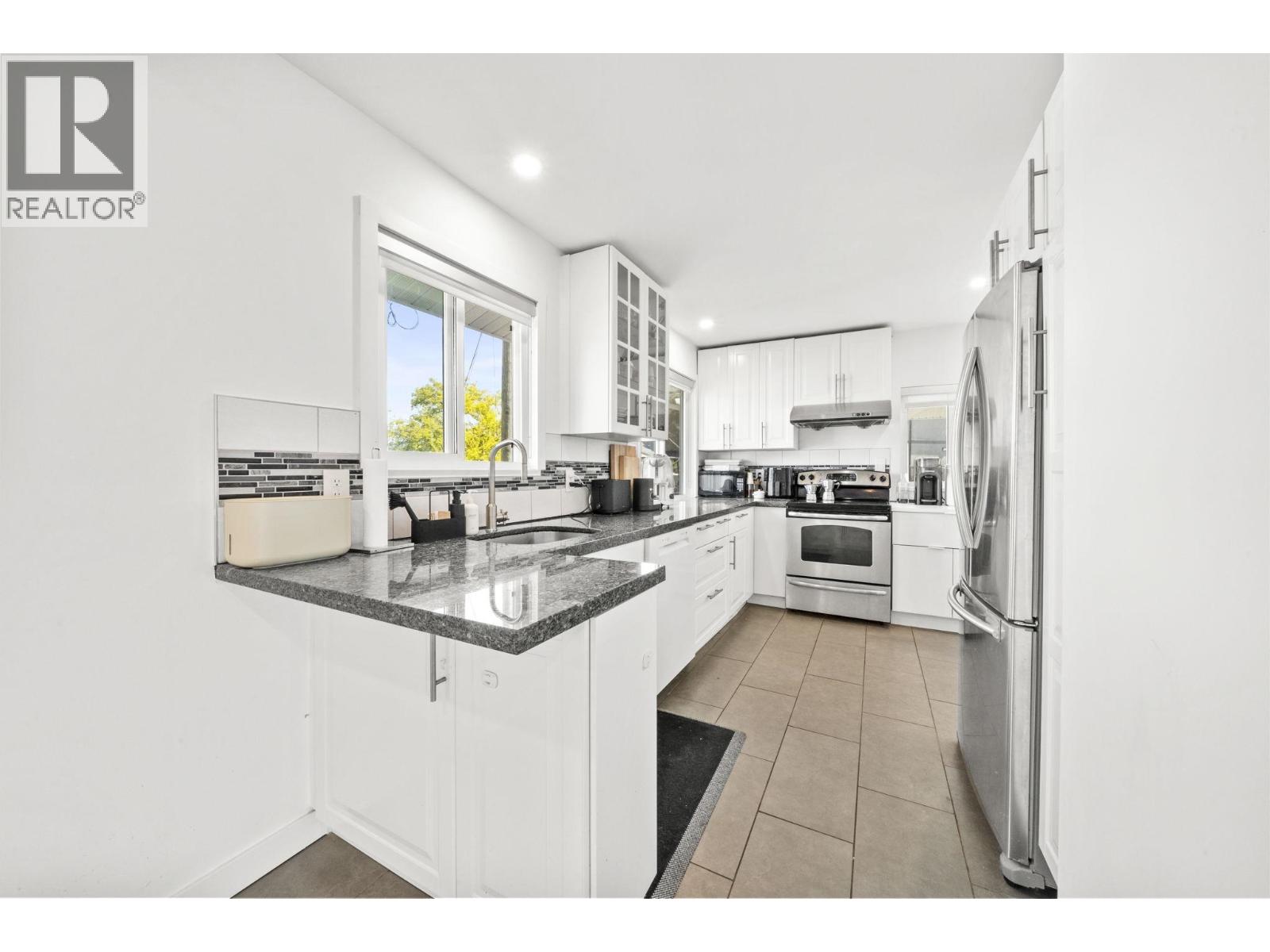 5111 Laurel Street, Burnaby, British Columbia  V5G 1M8 - Photo 12 - R3114303