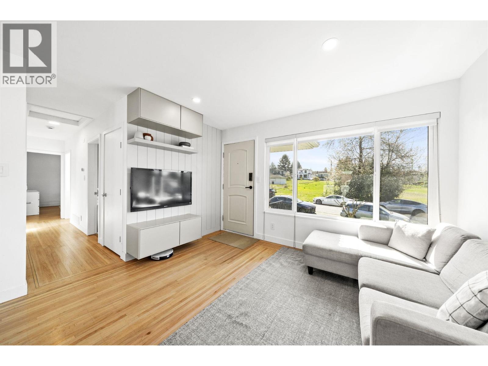 5111 Laurel Street, Burnaby, British Columbia  V5G 1M8 - Photo 6 - R3114303