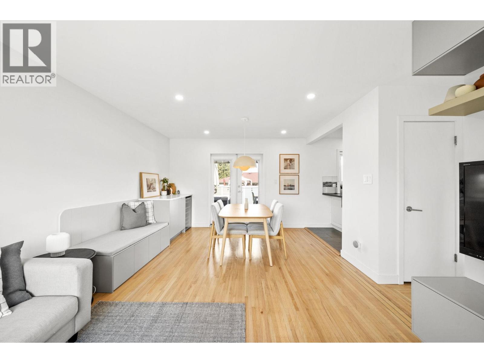 5111 Laurel Street, Burnaby, British Columbia  V5G 1M8 - Photo 7 - R3114303