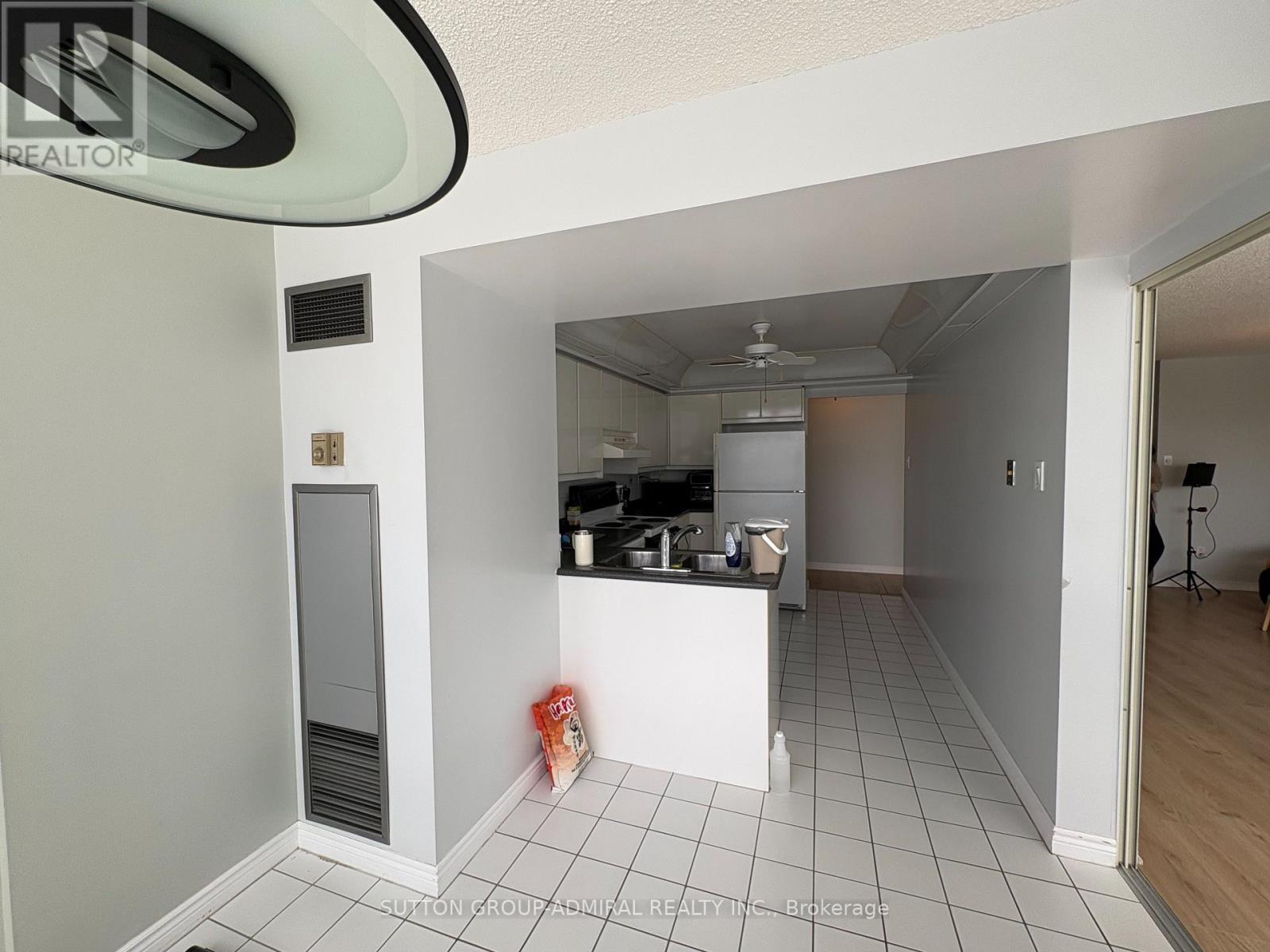 701 - 1 Clark Avenue W, Vaughan, Ontario  L4J 7Y6 - Photo 5 - N13027652