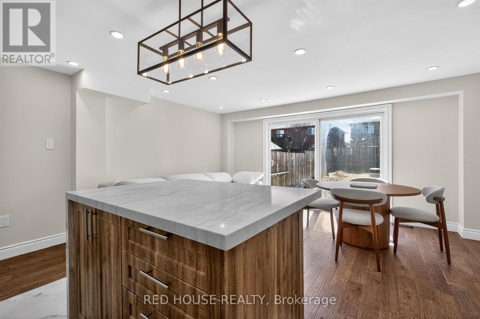 283 Dunsmore Lane, Barrie, Ontario  L4M 7A7 - Photo 17 - S13027650