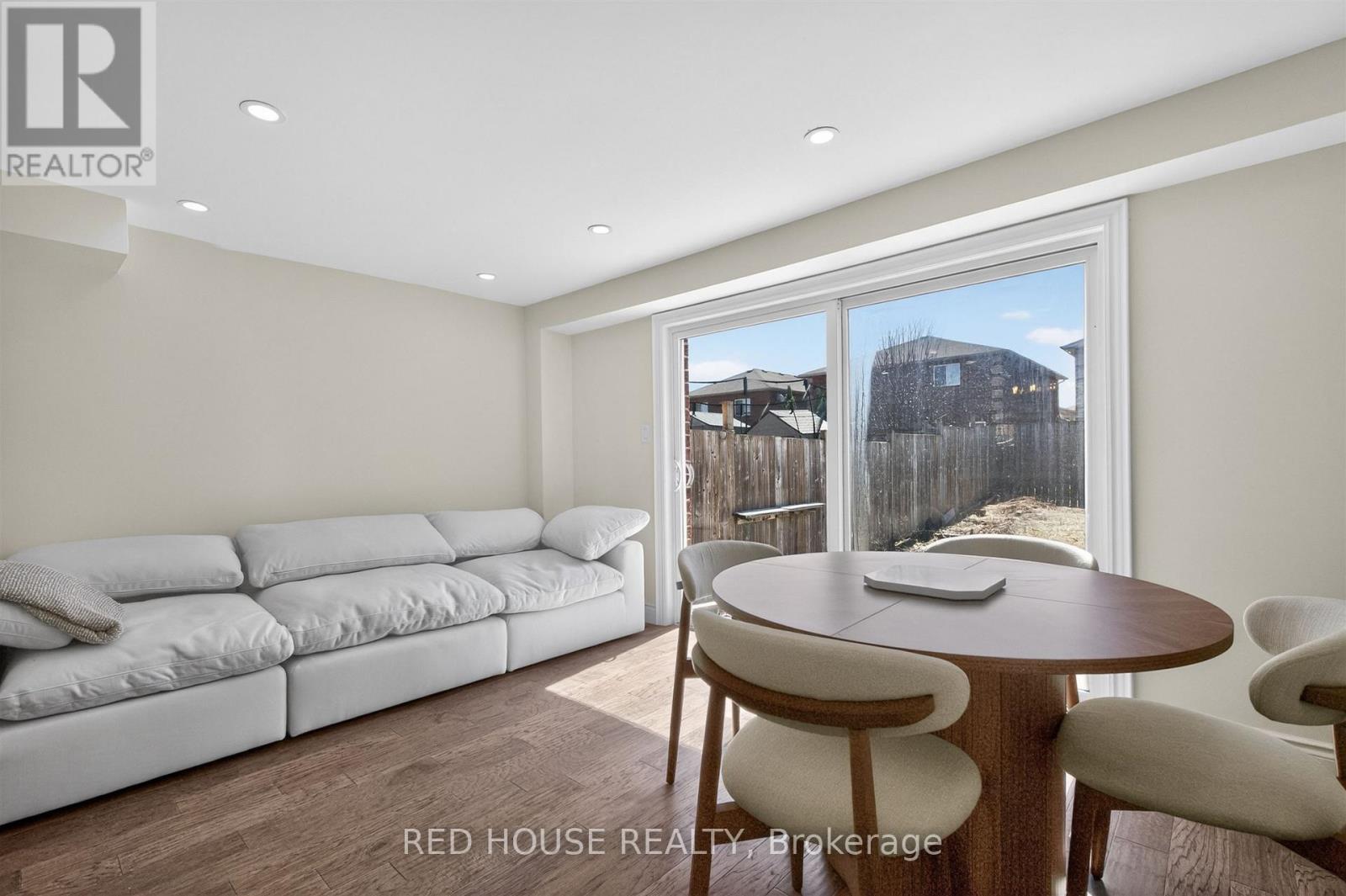 283 Dunsmore Lane, Barrie, Ontario  L4M 7A7 - Photo 8 - S13027650