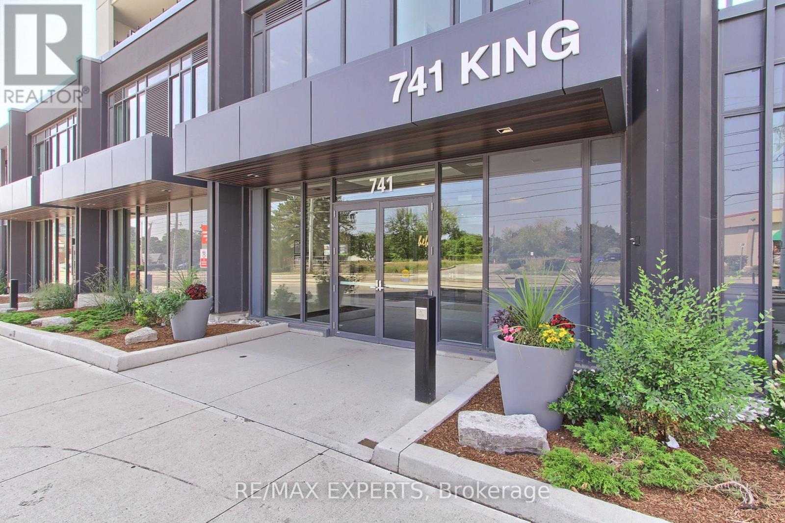 103 - 741 King Street, Kitchener, Ontario  N2G 0E9 - Photo 3 - X13027654