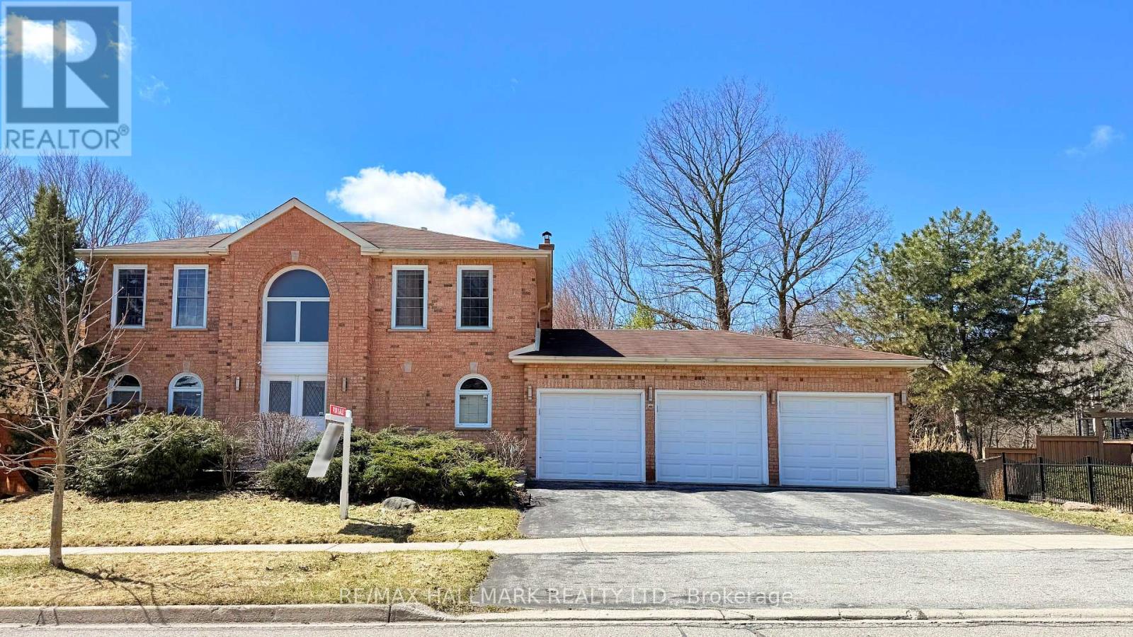 235 KEMANO ROAD, Aurora, Ontario