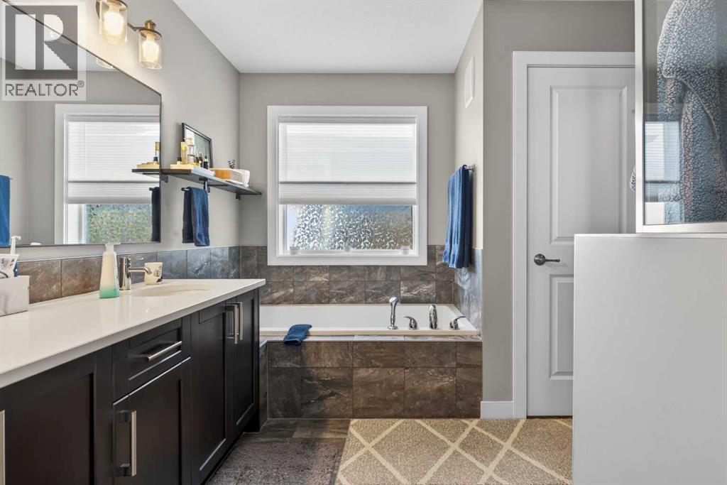 188 Sunrise Common, Cochrane, Alberta  T4C 2R9 - Photo 23 - A2281568