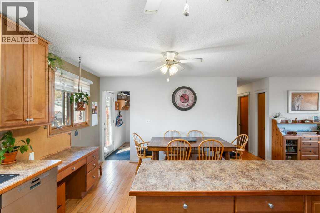 1417 Mccrimmon Drive, Carstairs, Alberta  T0M 0N0 - Photo 6 - A2290241