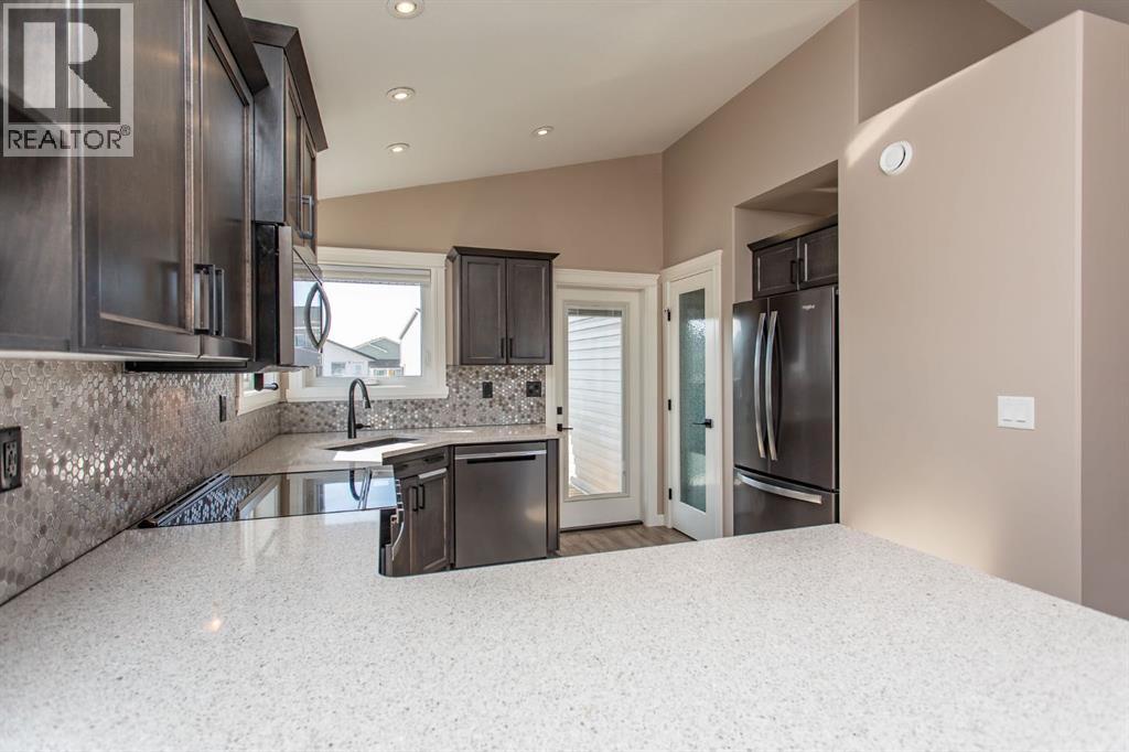 65 Mackenzie Avenue, Lacombe, Alberta  T4L 0H9 - Photo 8 - A2302752