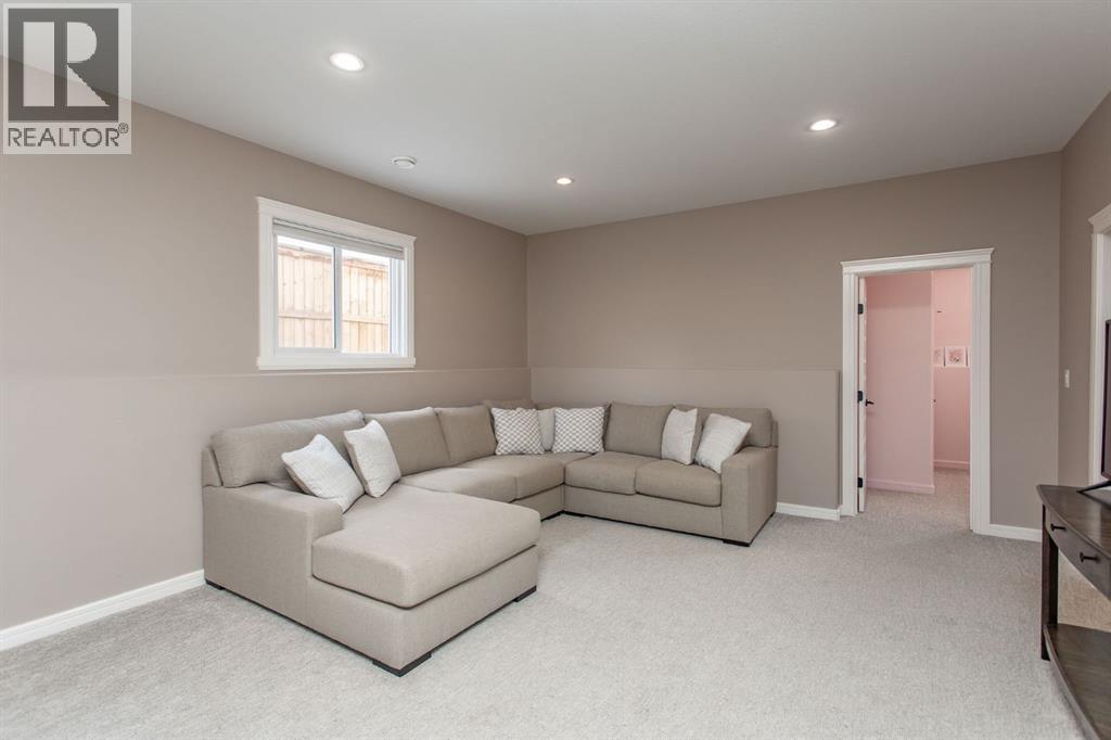 65 Mackenzie Avenue, Lacombe, Alberta  T4L 0H9 - Photo 18 - A2302752