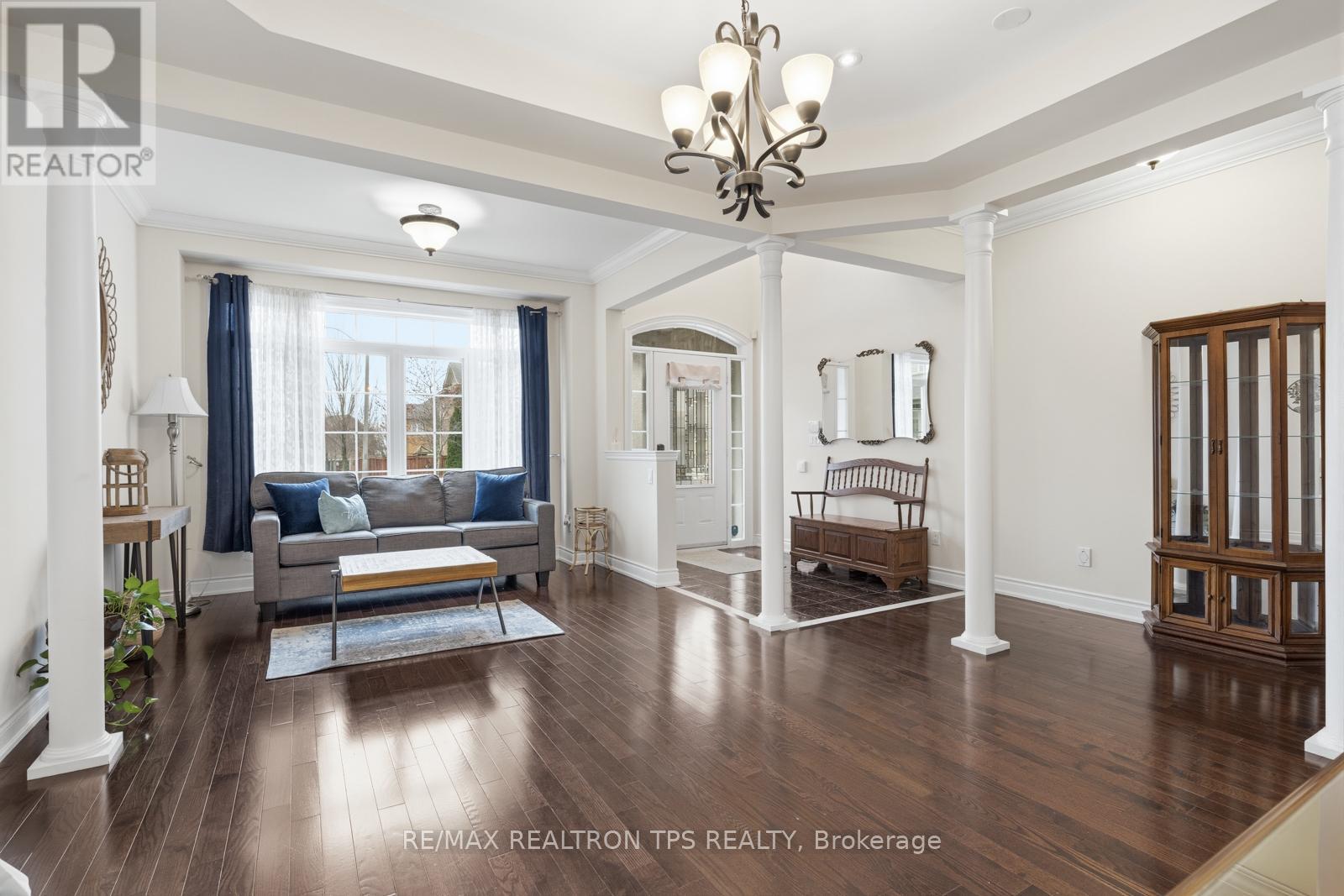 555 Kingsfield Loop, Oshawa, Ontario  L1K 0H8 - Photo 6 - E13025606