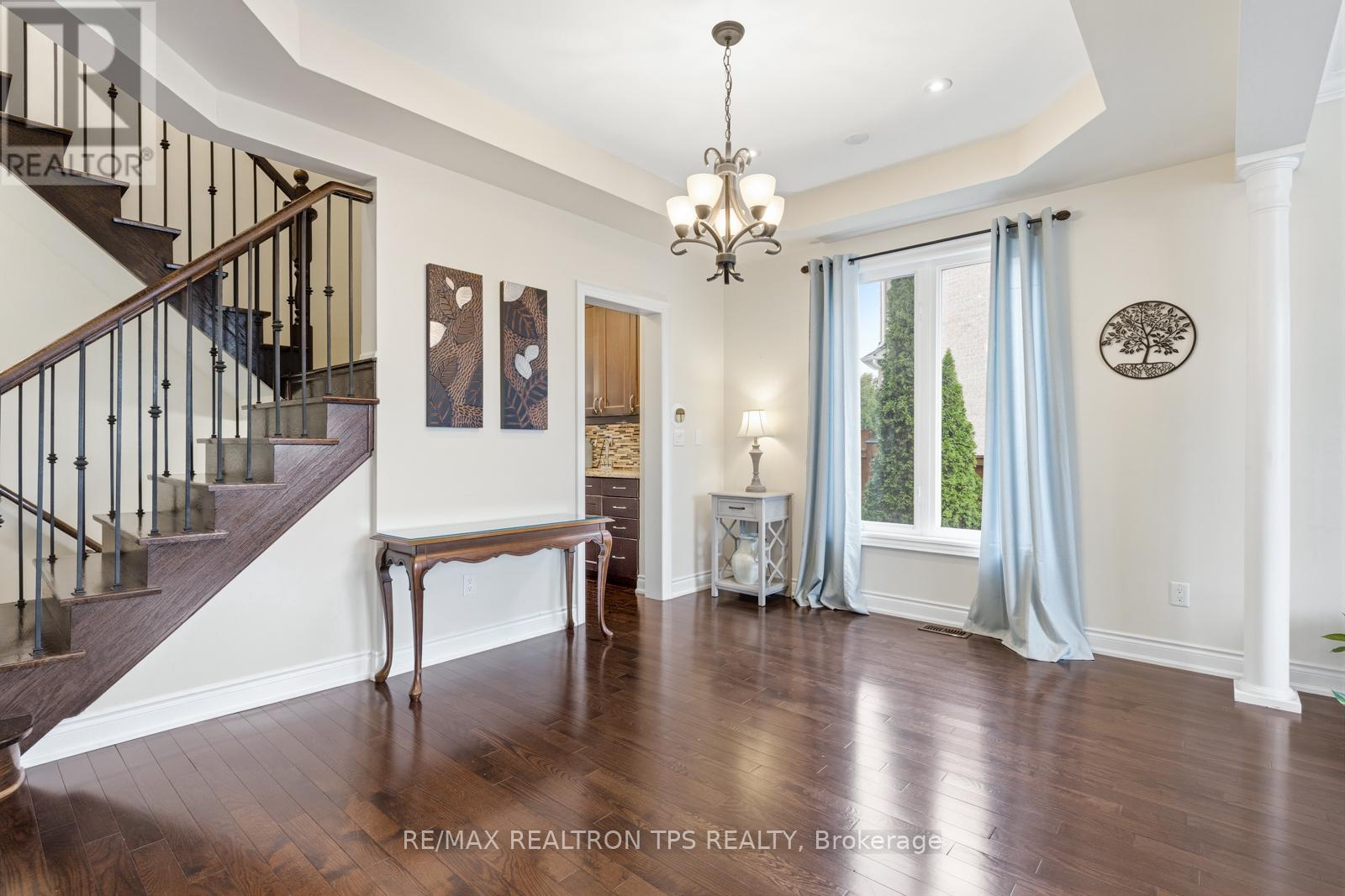 555 Kingsfield Loop, Oshawa, Ontario  L1K 0H8 - Photo 5 - E13025606