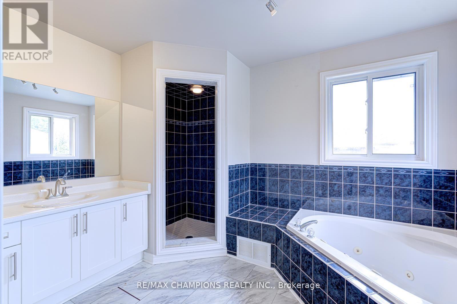 20 Bell Street, Barrie, Ontario  L4N 0J2 - Photo 28 - S13024880