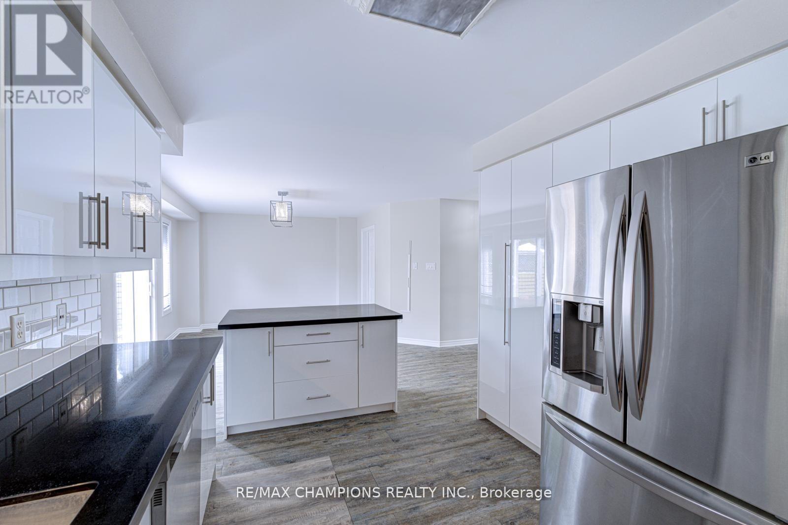 20 Bell Street, Barrie, Ontario  L4N 0J2 - Photo 19 - S13024880