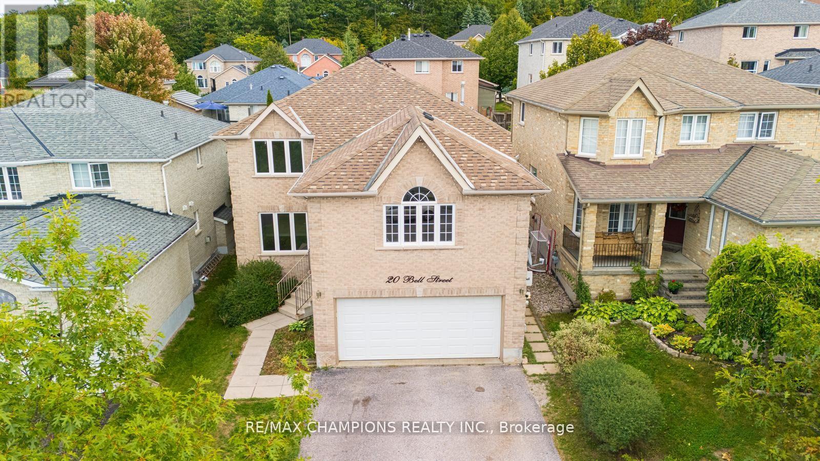 20 Bell Street, Barrie, Ontario  L4N 0J2 - Photo 3 - S13024880