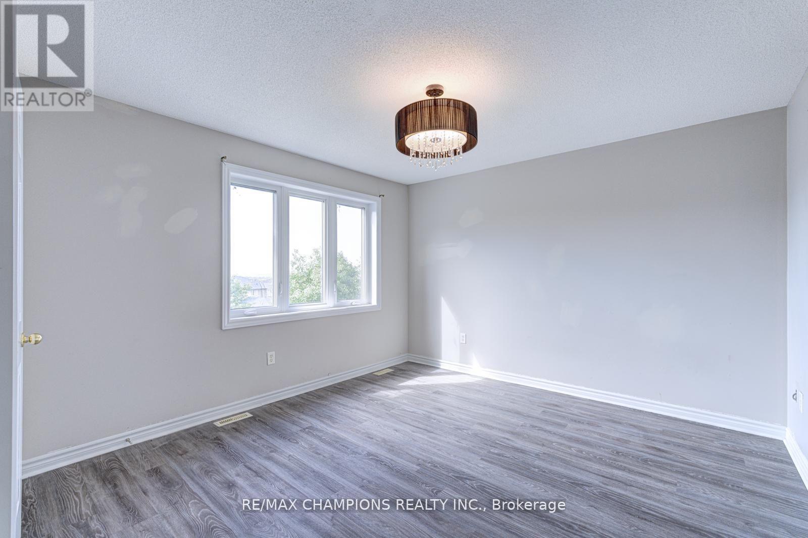 20 Bell Street, Barrie, Ontario  L4N 0J2 - Photo 35 - S13024880