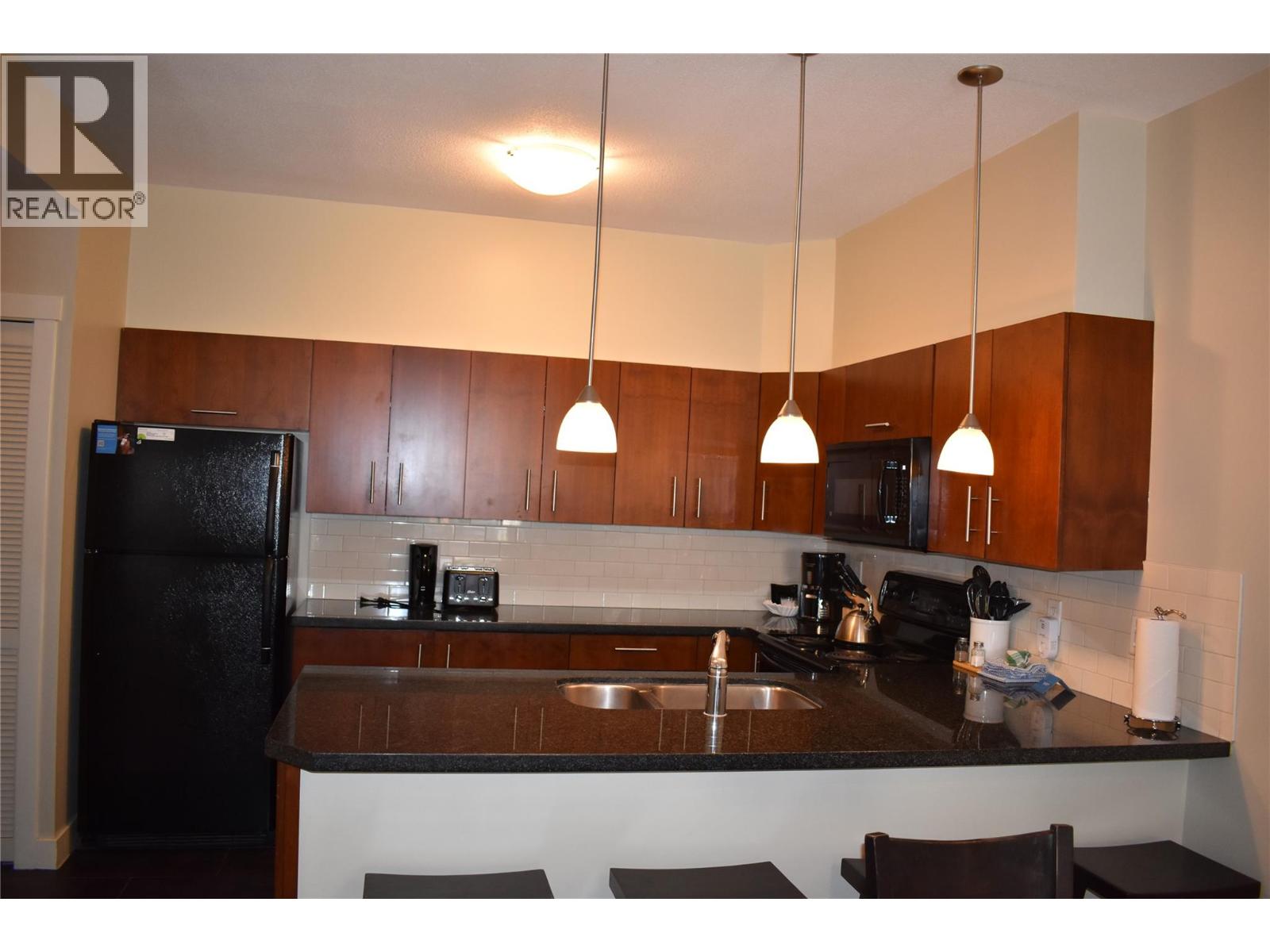 2049 Summit Drive Unit# 414d Lot# 34, Panorama, British Columbia  V0A 1T0 - Photo 2 - 10384372