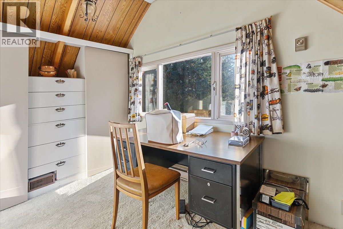 1215 Trinity Valley Road, Lumby, British Columbia  V0E 2G4 - Photo 16 - 10384157