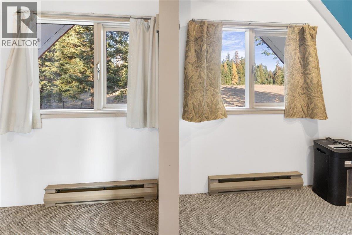 1215 Trinity Valley Road, Lumby, British Columbia  V0E 2G4 - Photo 22 - 10384157