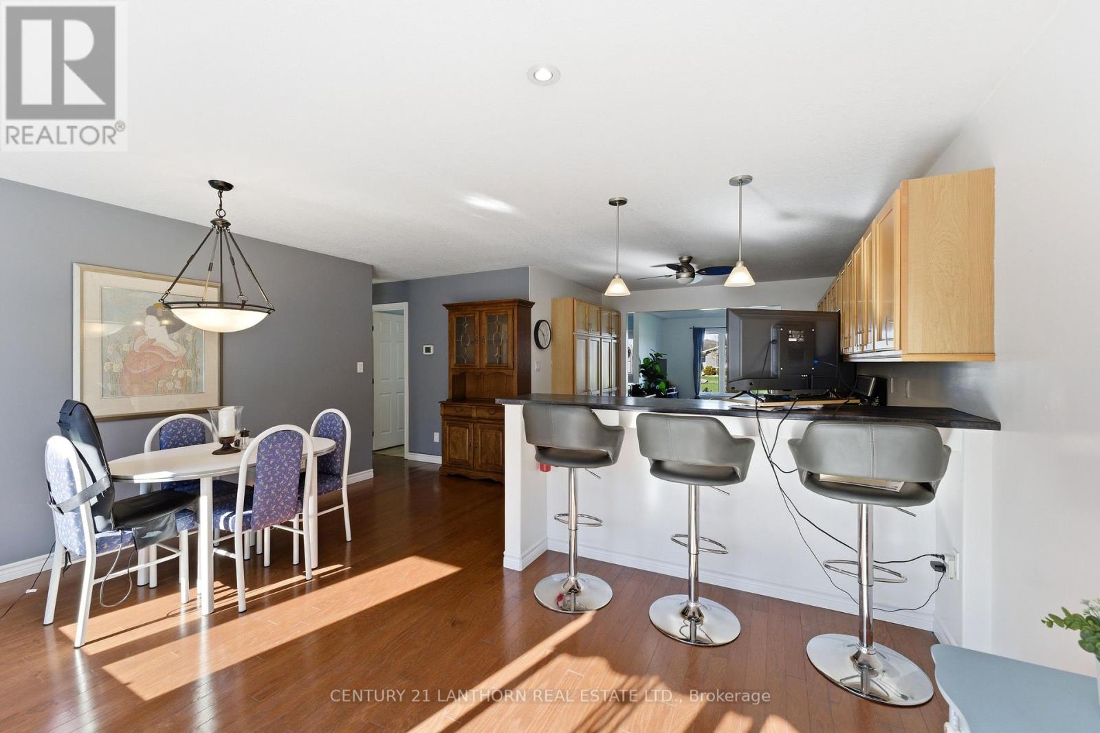 167 Nicholas Street, Quinte West (Murray Ward), Ontario  K8V 6E8 - Photo 15 - X13027672