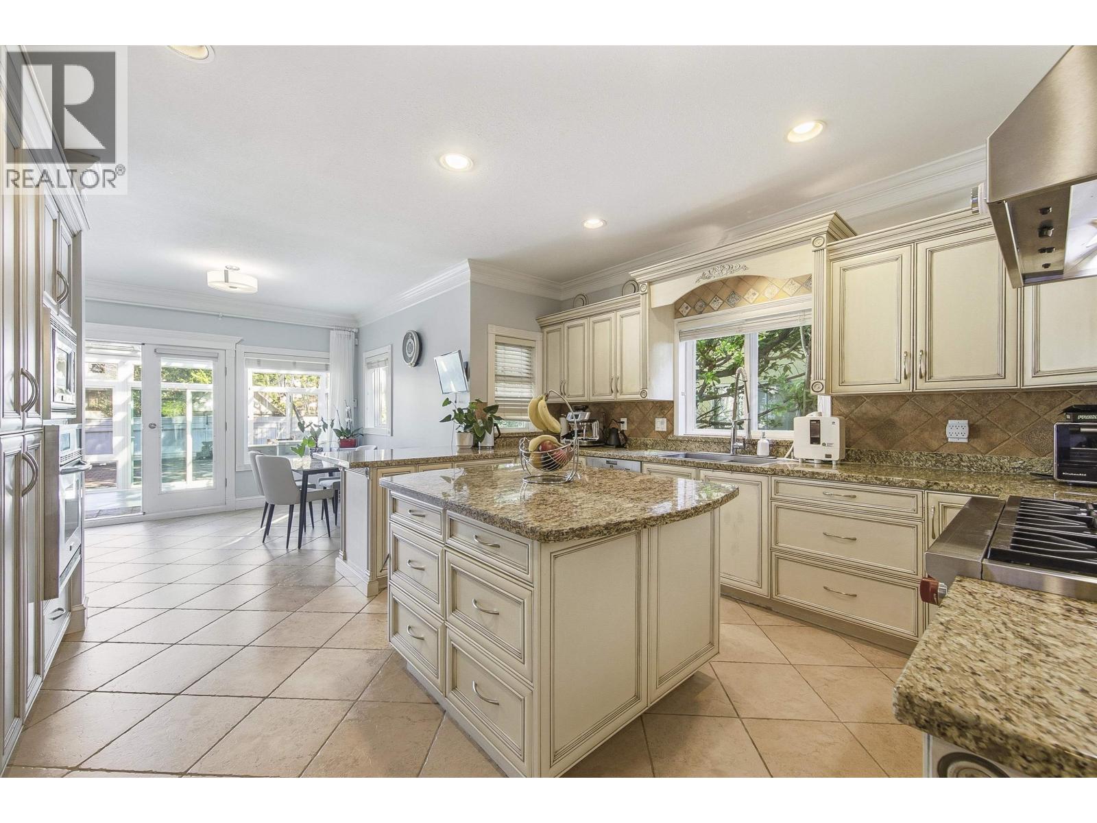 6418 Marguerite Street, Vancouver, British Columbia  V6M 3L4 - Photo 12 - R3114195