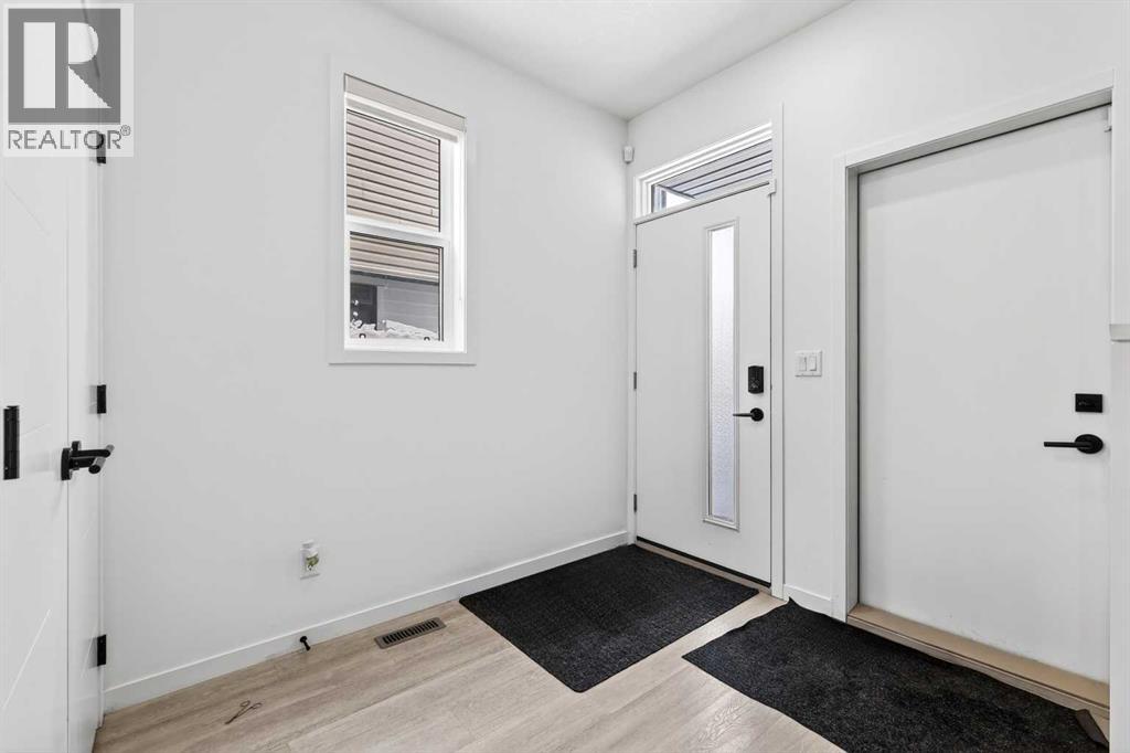 41 Copperhead Road Se, Calgary, Alberta  T2Z 5H1 - Photo 4 - A2301656