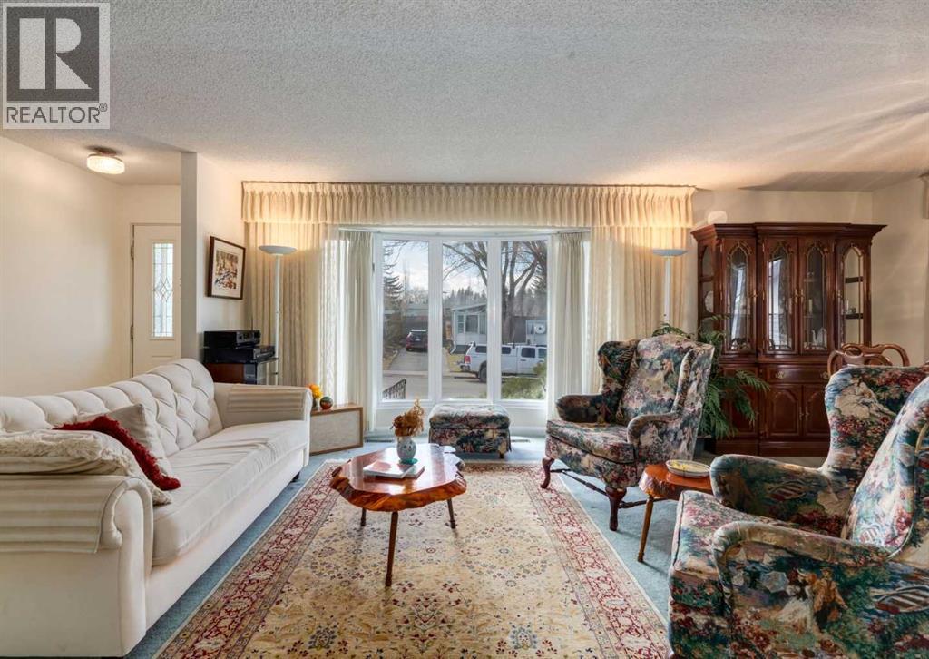 38 Spokane Street SW, Calgary, Alberta  T2W 0M5 - Photo 3 - A2302198