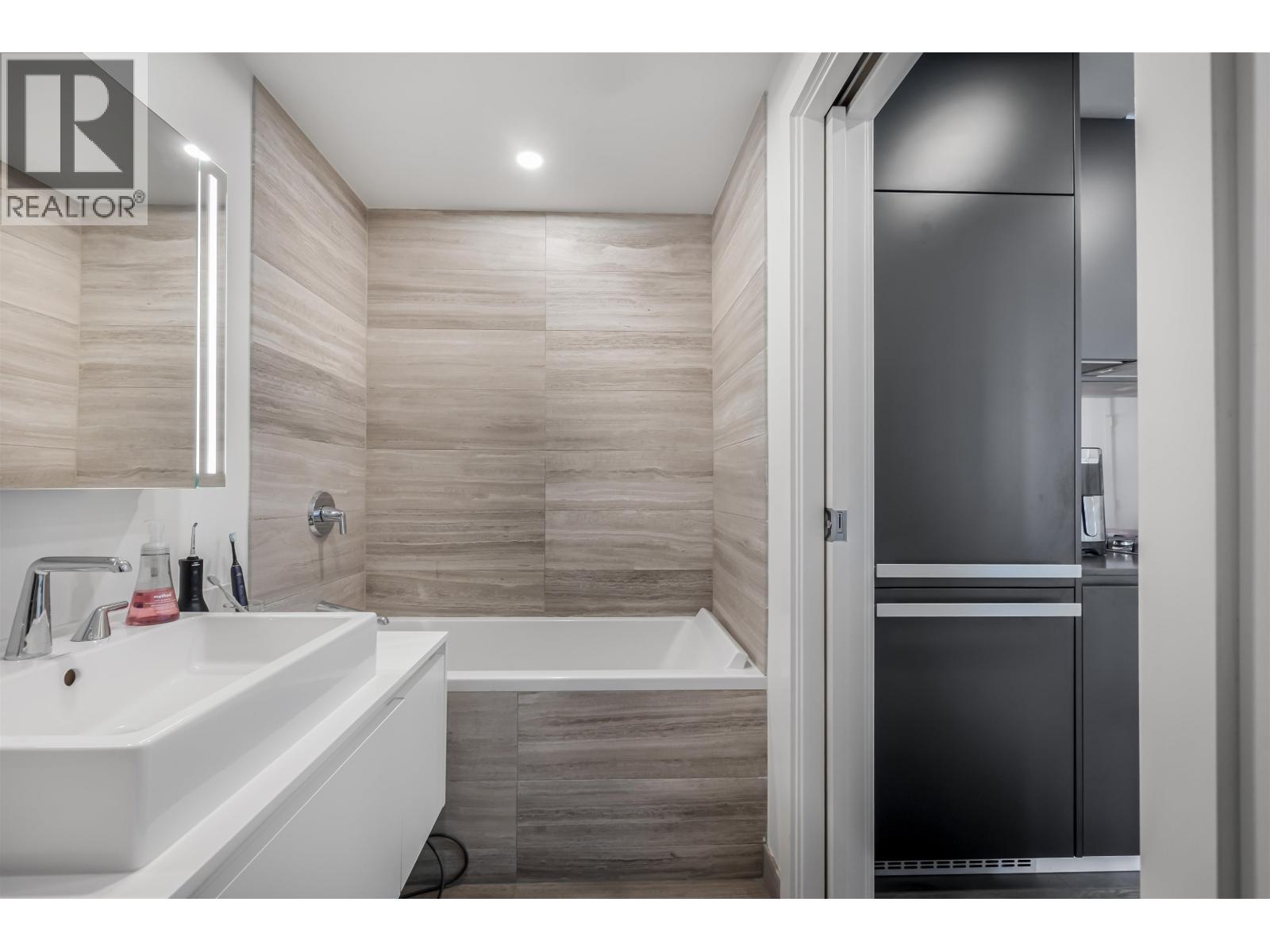 2306 1480 Howe Street, Vancouver, British Columbia  V6Z 0G5 - Photo 13 - R3113806