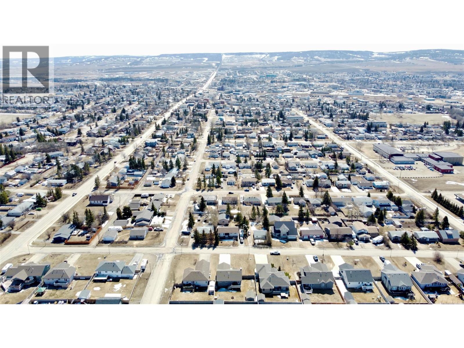 904 90 Avenue, Dawson Creek, British Columbia  V1G 5B5 - Photo 36 - 10384386