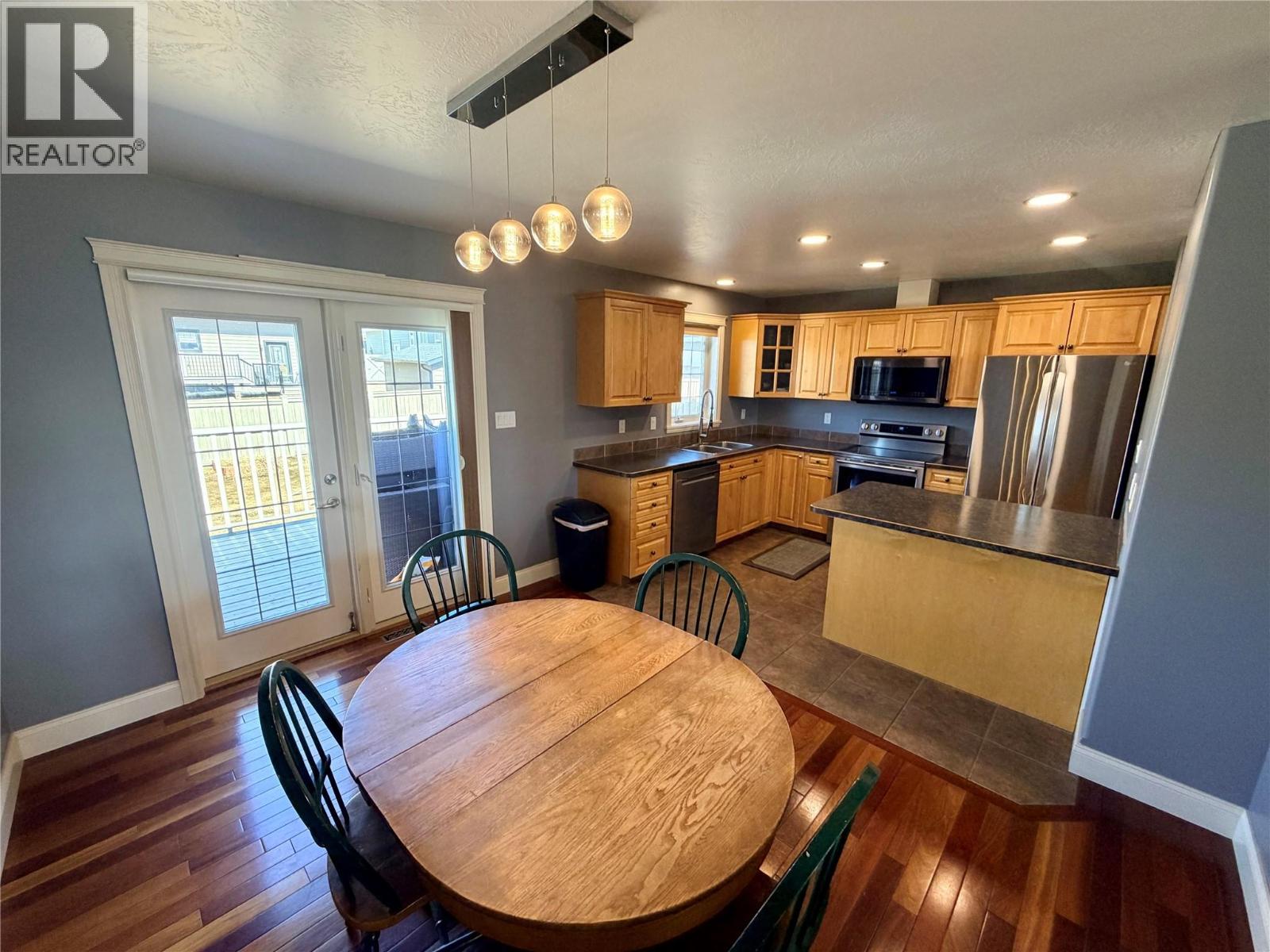 904 90 Avenue, Dawson Creek, British Columbia  V1G 5B5 - Photo 8 - 10384386