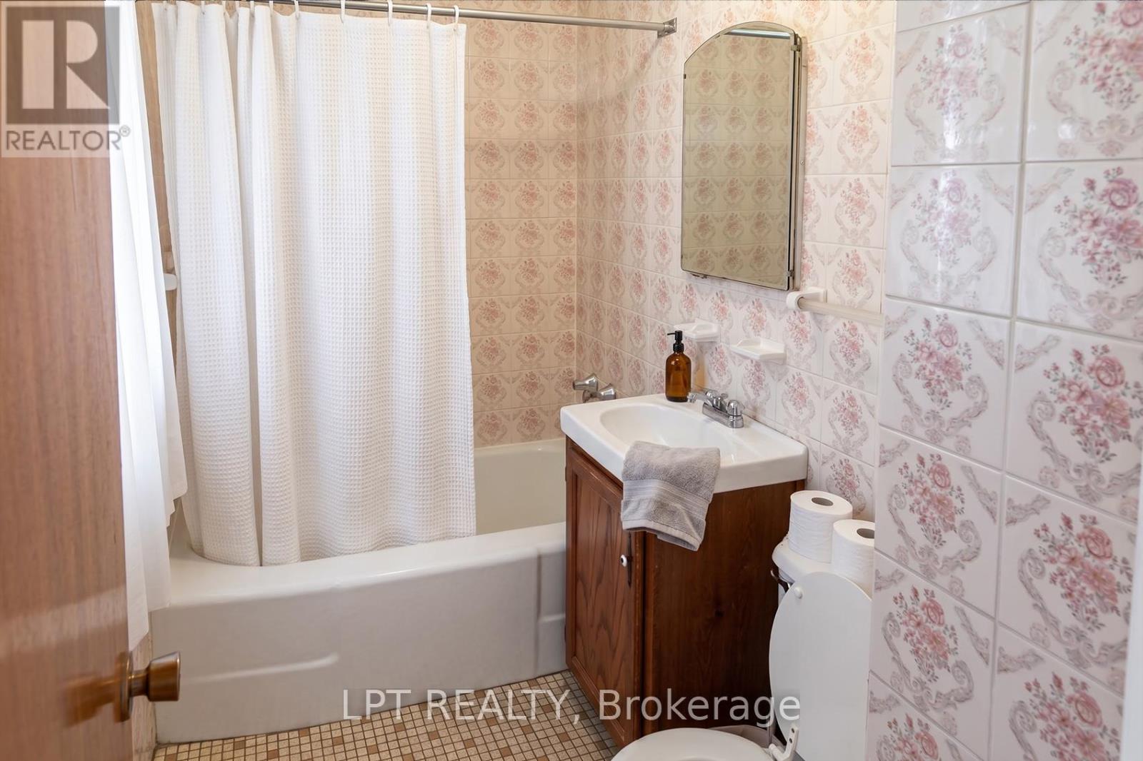 1745 Ortona Avenue, Ottawa, Ontario  K2C 1W8 - Photo 14 - X13027692